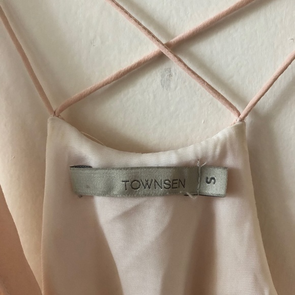 Elegant Silk Wrap Minidress - Picture 2 of 4